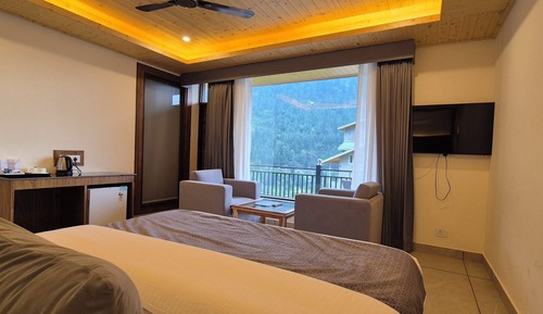 Superior Room, Balcony, Mountain View