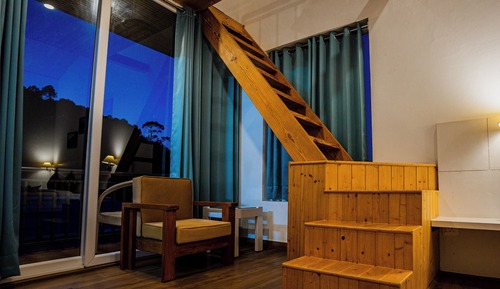 Deluxe Duplex, Balcony