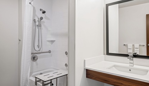 Suite, 1 King Bed, Accessible, Non Smoking (Accessible Tub)