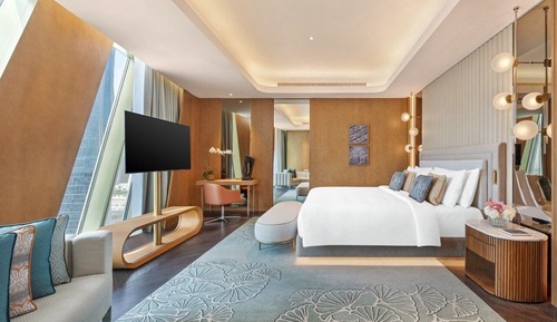 Mandarin, Club Room, 1 King Bed