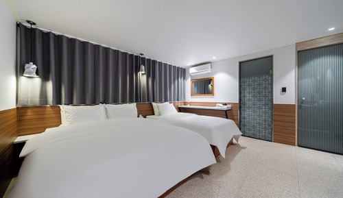 Premium Twin Room