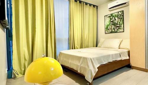 City Triple Room