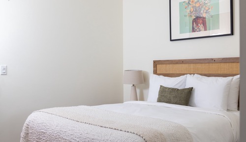 Classic Studio, 1 Queen Bed with Sofa bed