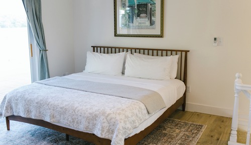 Grand Bungalow, 1 King Bed with Sofa bed, Kitchenette, Harbor View