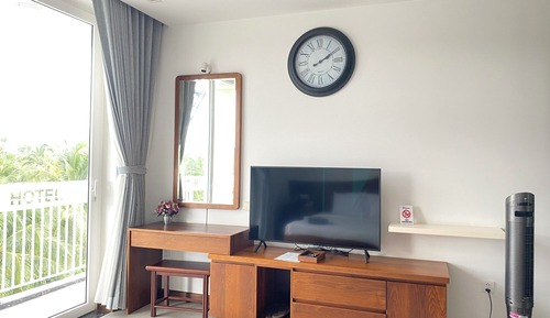Deluxe Double Room Single Use, Garden View