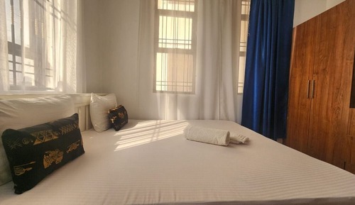 Business Apartment, City View