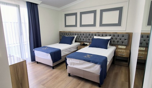 Twin Room, Balcony, City View