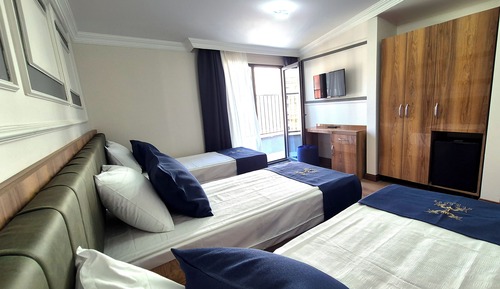 Triple Room, Balcony