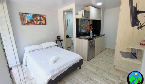 Deluxe Studio, Balcony, City View (Private front Balcony)
