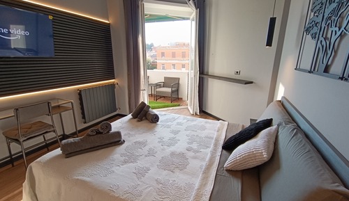 Design Double Room, 1 Queen Bed, Non Smoking, City View