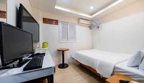 Basic Double Room