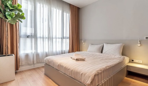 Superior Studio, 1 Queen Bed, Kitchen, City View