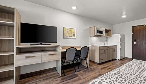 Suite, 2 Queen Beds, Non Smoking