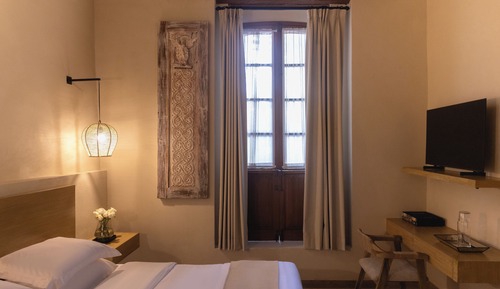 Signature Room, Patio