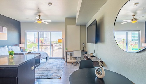 Luxury Studio, 1 Queen Bed, Non Smoking, Kitchen