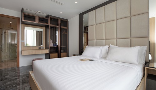 Amber Oasis Suite
