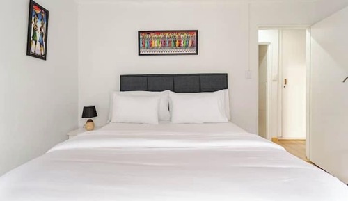 Design Room, 1 Queen Bed