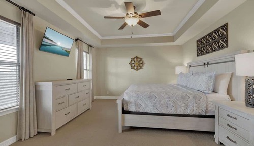 House, Multiple Beds, Patio (1202 Janet Dr.)