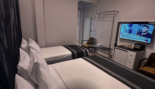 Deluxe Room, Multiple Beds, Non Smoking