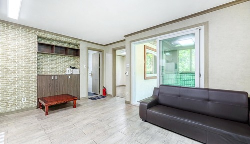 Basic Room, 2 Bedrooms (202)