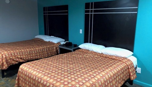 Double Room, 2 Twin Beds, Smoking