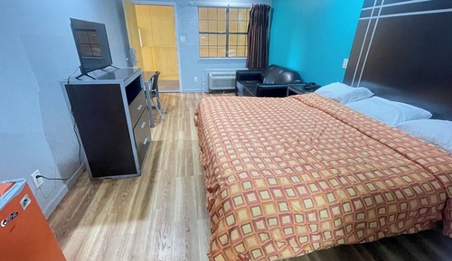 Standard Single Room, 1 King Bed, Non Smoking