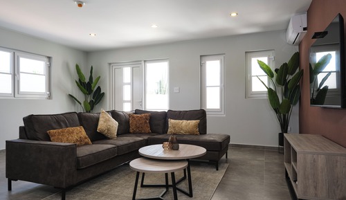 Luxury Apartment, Patio, Pool View