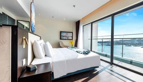 Studio, Ocean View