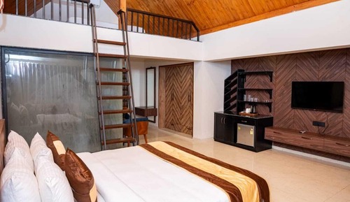 Premium Quadruple Room
