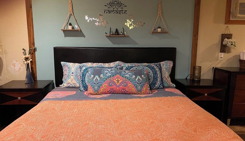 Deluxe Studio Suite, Multiple Beds, Kitchenette, Partial Lake View