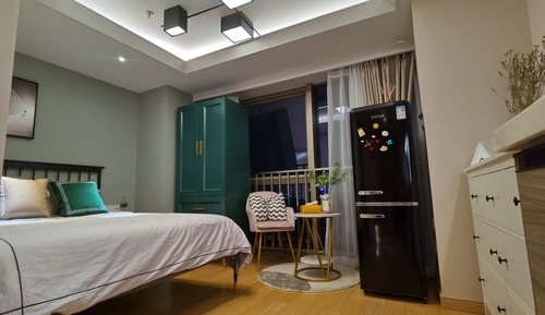 City Double Room, Kitchenette, City View (2204)