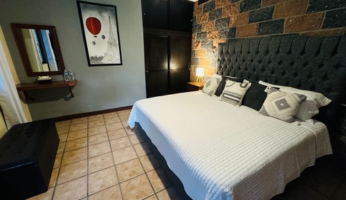 Basic Room, Non Smoking, Private Bathroom