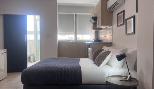 Luxury Studio, City View