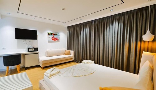 Deluxe Triple Room, Balcony, Sea View