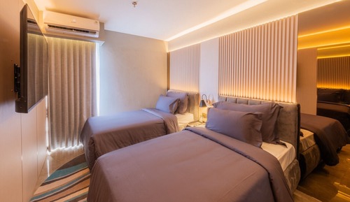 Royal Suite, 2 Bedrooms, Balcony, Sea View
