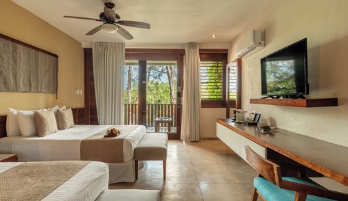 Junior Double Room, Balcony, Garden View