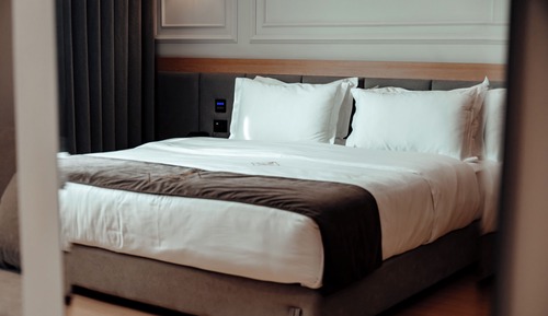 Deluxe Suite, City View