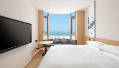 Suite, 1 King Bed, Ocean View