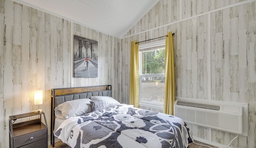 House (2 Bedrooms)