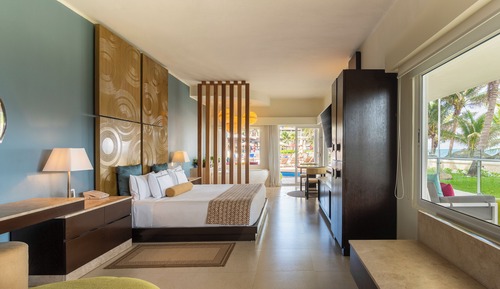 Suite, Corner (Ocean Front | Single Use)