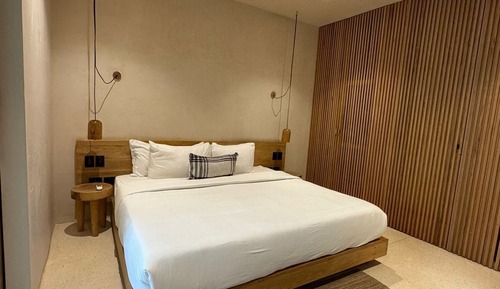 Apartment (2A)