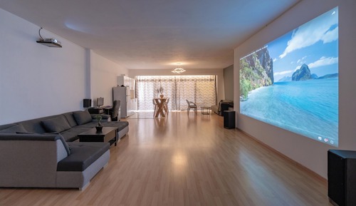 Family Studio, City View