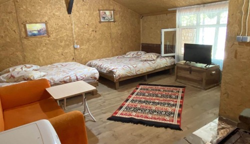 Basic Bungalow, 2 Double Beds, Patio