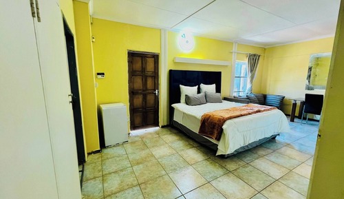 Room, 1 Bedroom, Balcony, Garden View