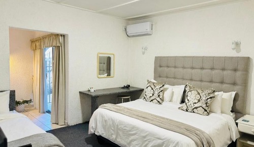 Room, 1 Bedroom, Smoking, Patio