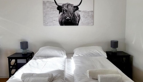 Apartment, Multiple Beds