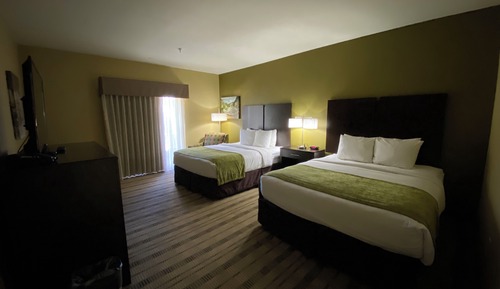 Standard Room, 2 Queen Beds, Non Smoking
