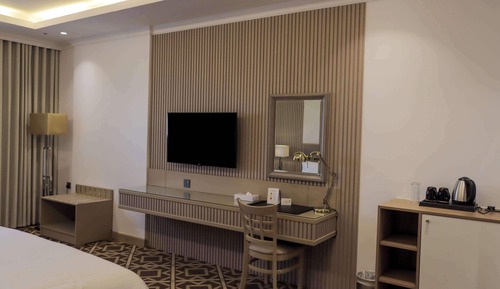 Superior Room, 1 King Bed, Non Smoking