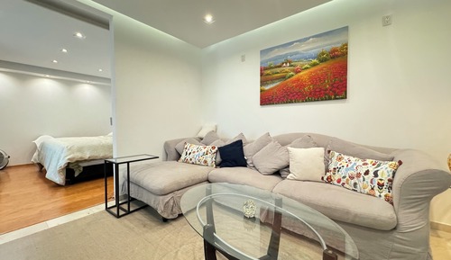 Deluxe Studio Suite