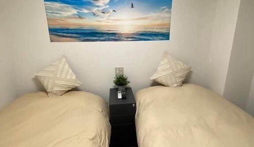 Standard Twin Room, Partial Lake View